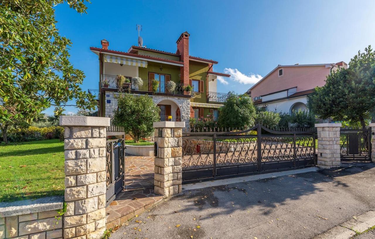 Apartment Complex Silvana Poreč Extérieur photo